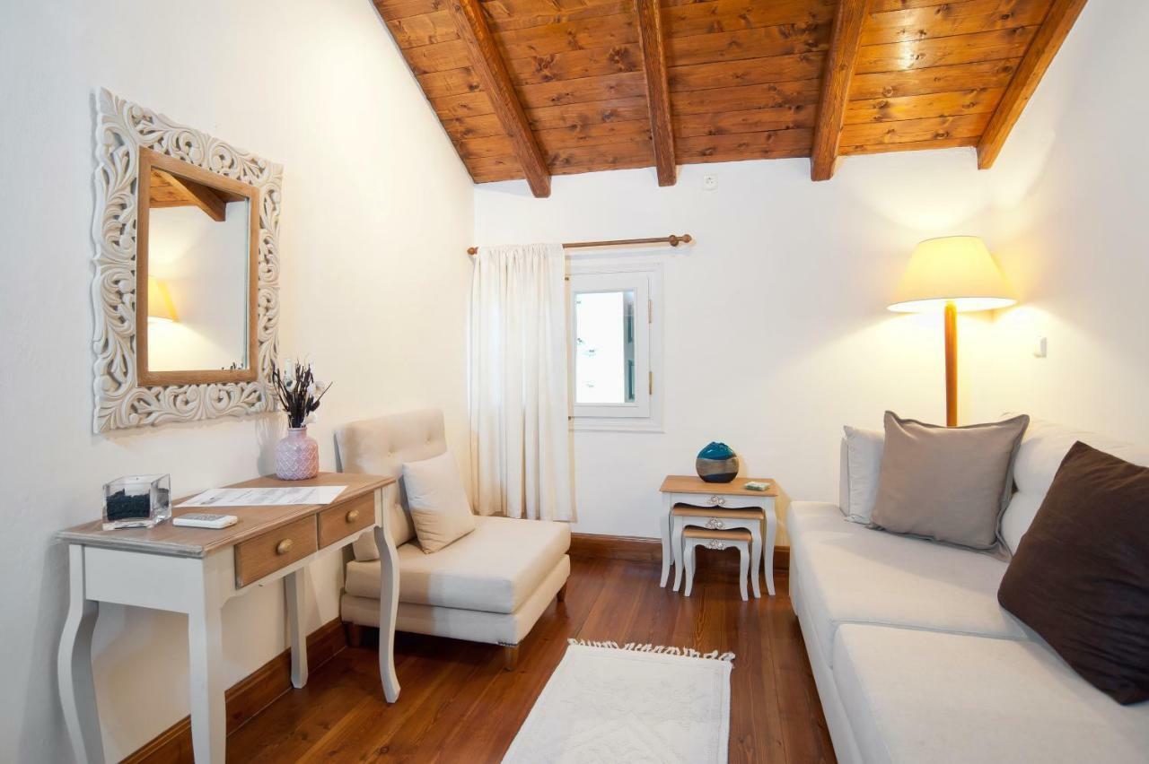 Elia Apartments Chrisso Delfi Esterno foto
