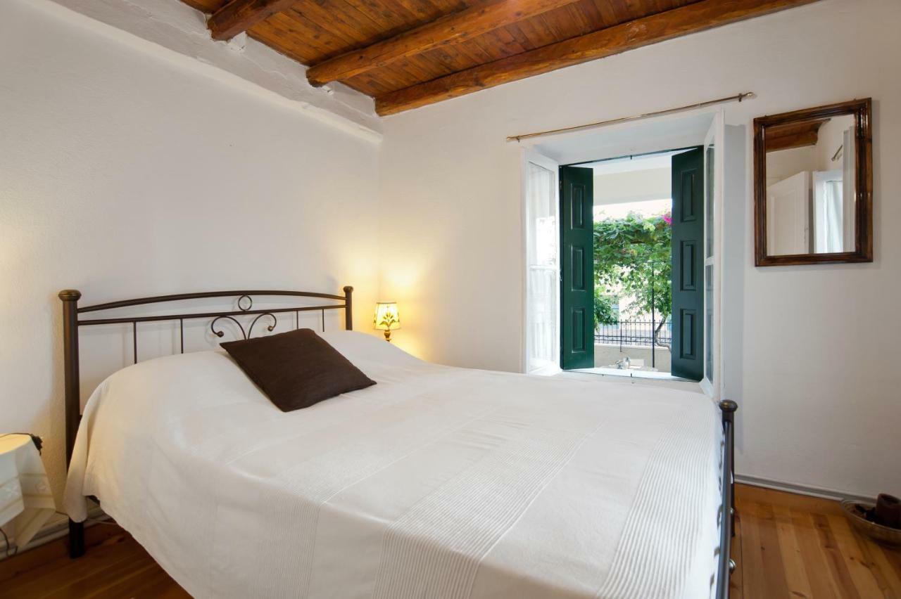 Elia Apartments Chrisso Delfi Esterno foto