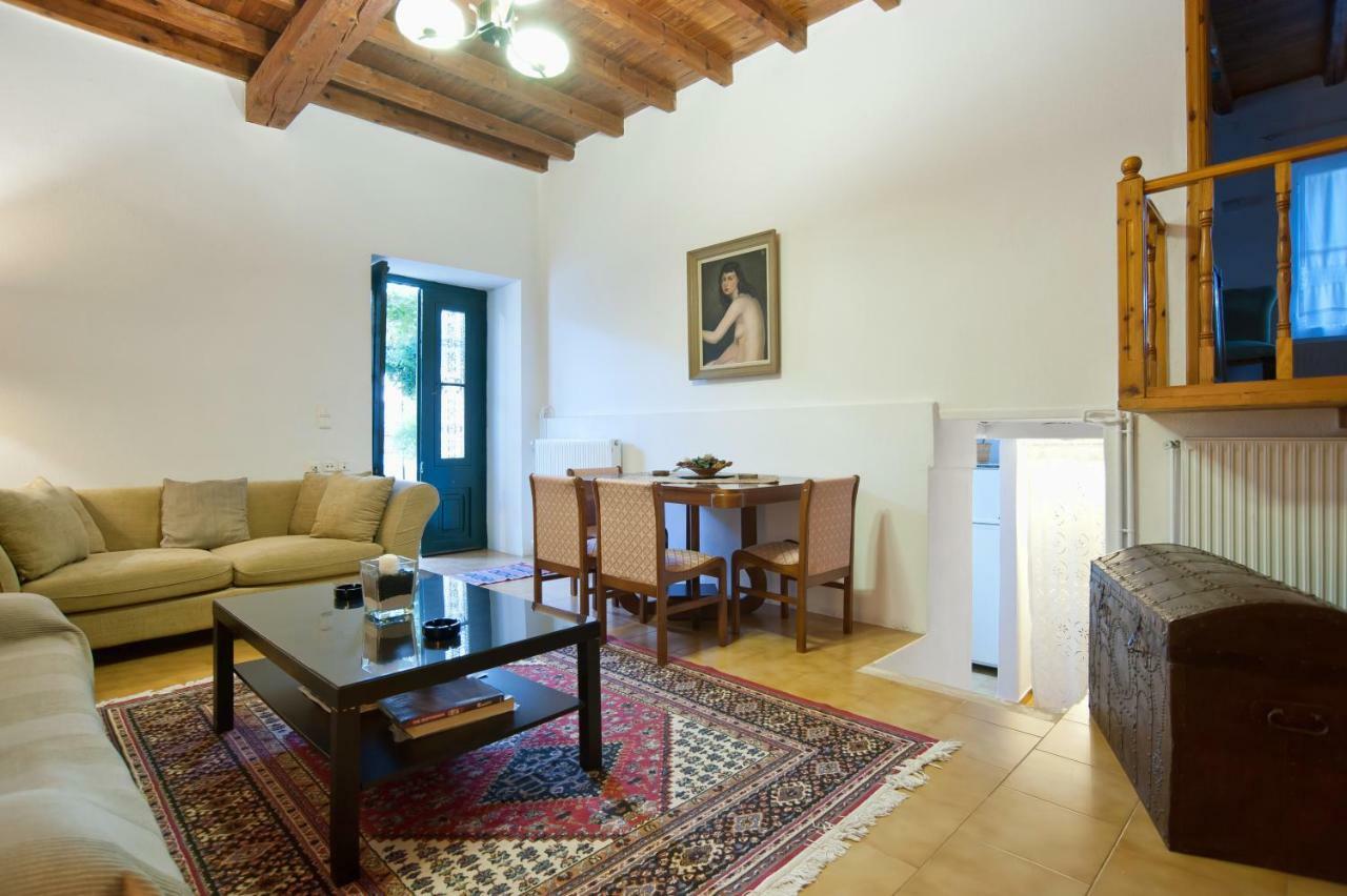 Elia Apartments Chrisso Delfi Esterno foto
