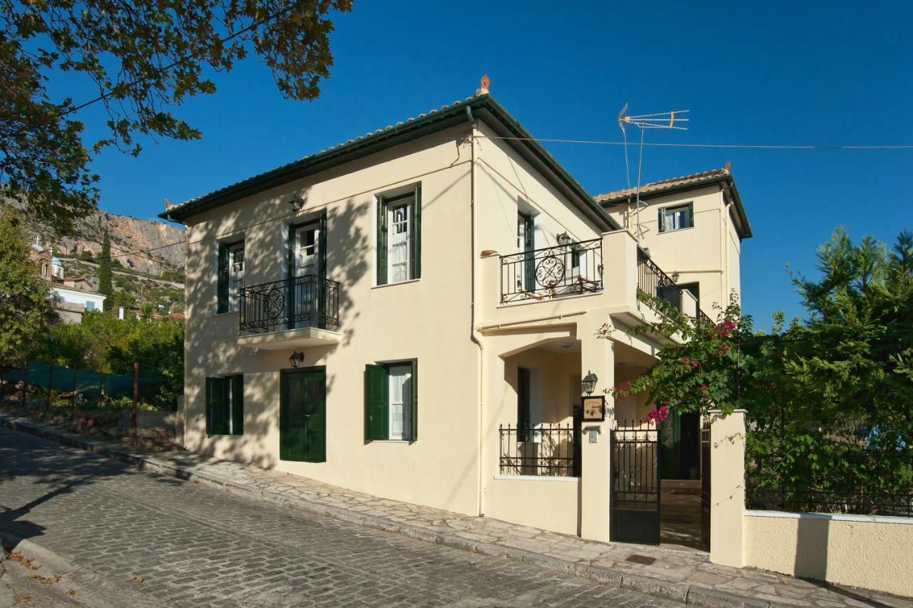 Elia Apartments Chrisso Delfi Esterno foto